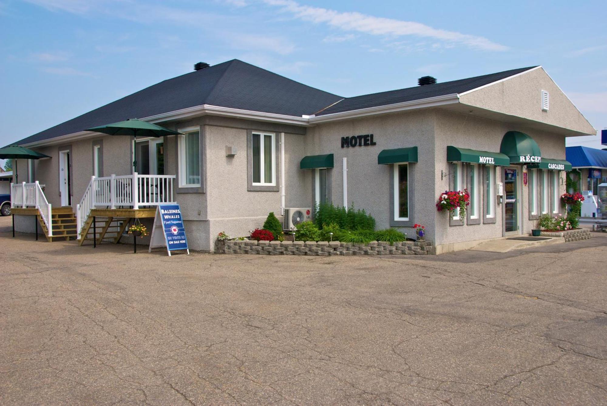 Motel Des Cascades Baie-Saint-Paul Exterior photo