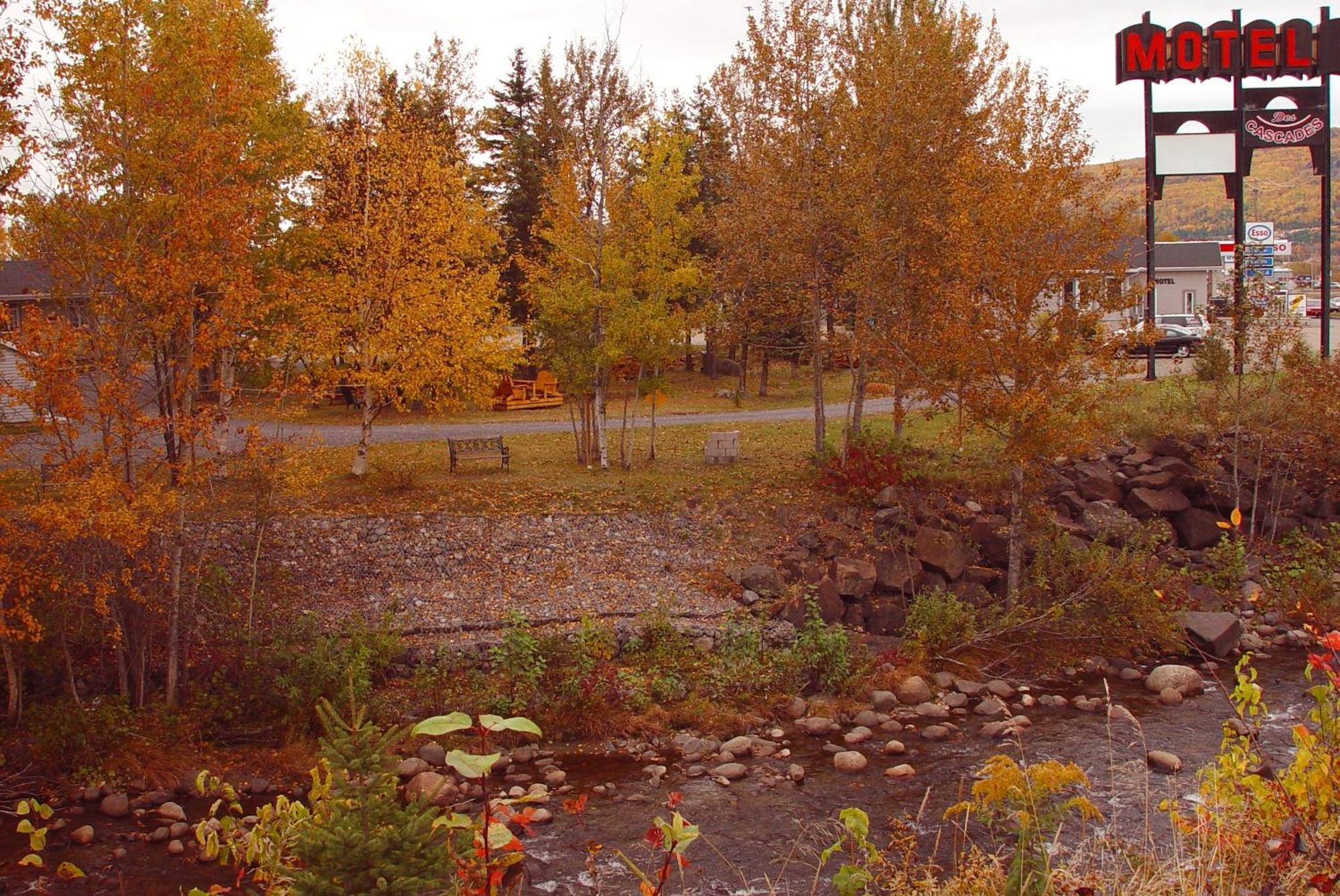 Motel Des Cascades Baie-Saint-Paul Exterior photo